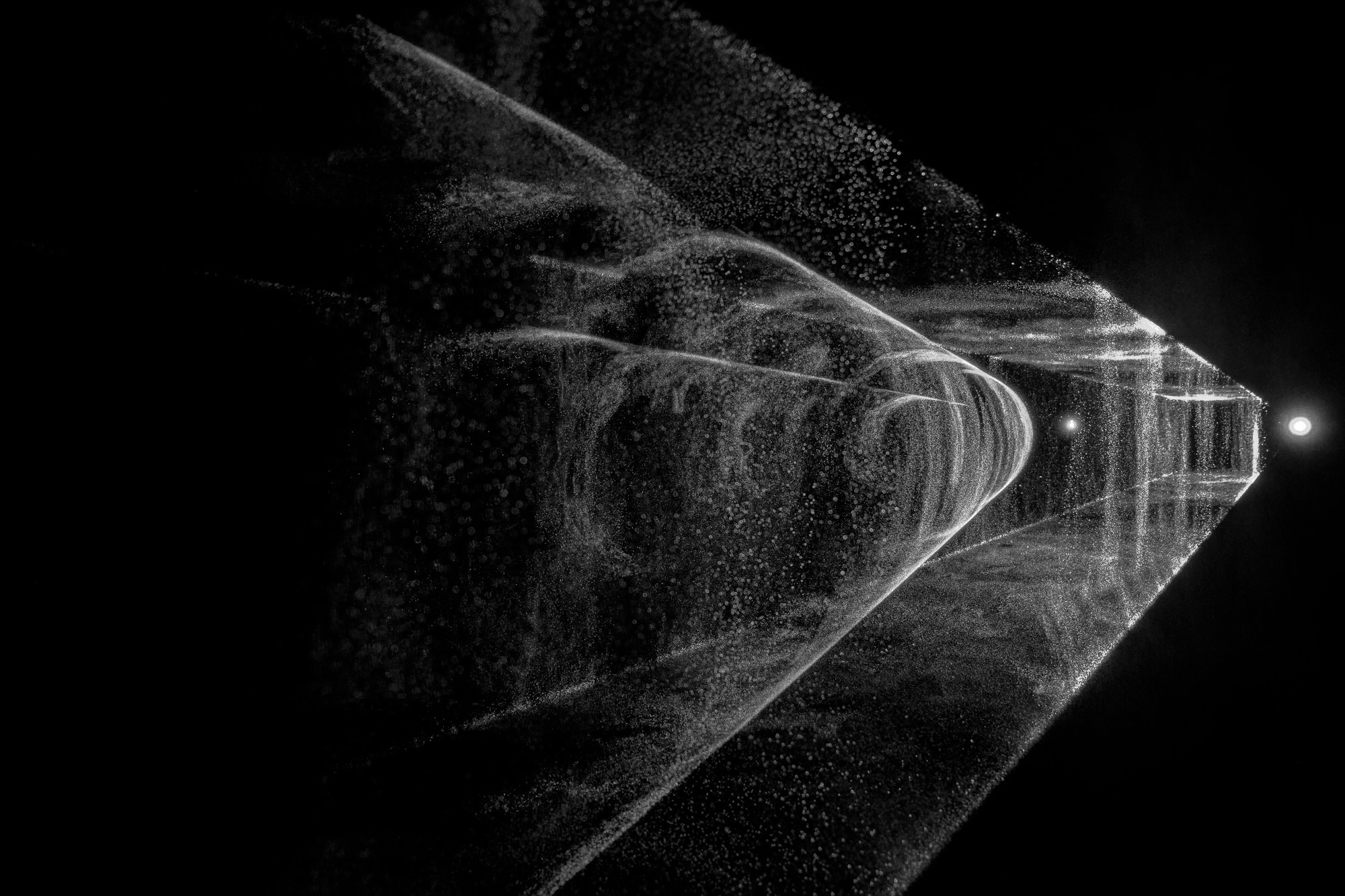 the encounter of water and light : first experimentation